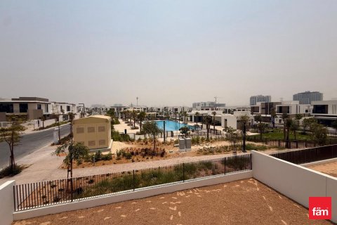 Villa de 4 dormitorios en Al Furjan, UAE No. 162403 4
