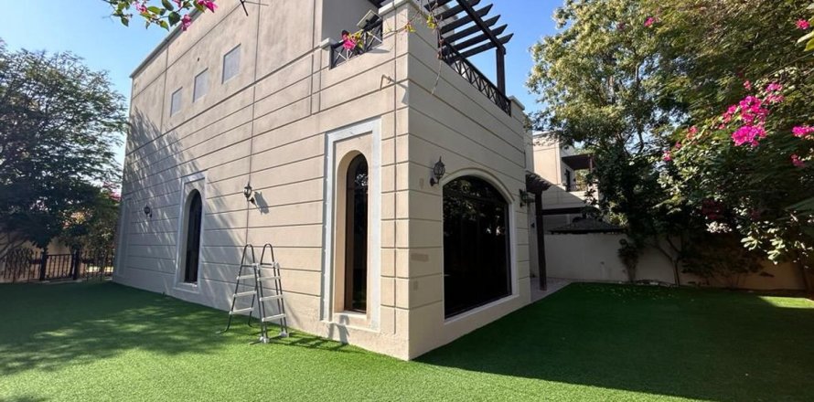 Таунхаус с 4 спальнями в Дубай, ОАЭ №141569