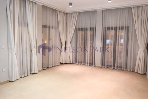 3 bedrooms Apartment in Doha, Qatar No. 57744 2