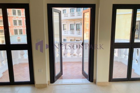 3 bedrooms Apartment in Doha, Qatar No. 57744 4