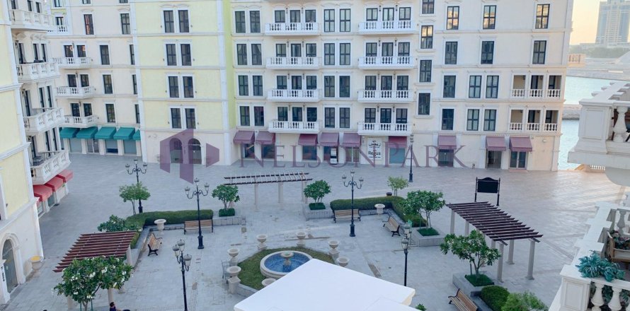 3 bedrooms Apartment in Doha, Qatar No. 57744