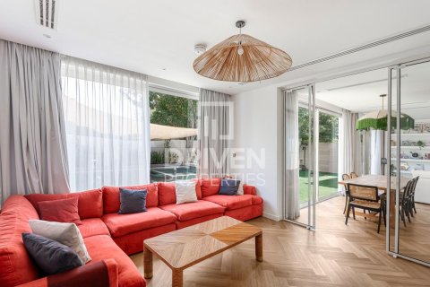 4 غرف نوم فيلا  رقم 120819 8