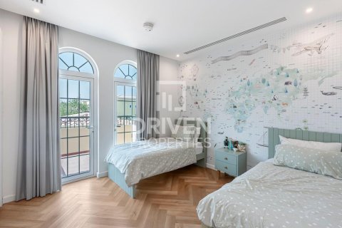 4 غرف نوم فيلا  رقم 120819 13