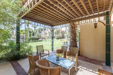 Вилла с 4 спальнями №120824 25