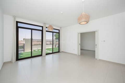 4 bedrooms Townhouse in Town Square, UAE No. 168611 16