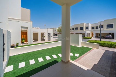 4 bedrooms Townhouse in Town Square, UAE No. 168611 13