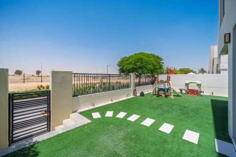 4 bedrooms Townhouse in Town Square, UAE No. 168611 10