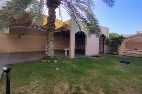 Villa de 5 chambres à Al Barsha 2, UAE No. 168610 10