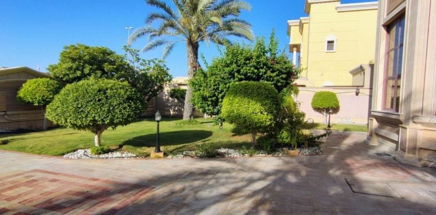 Villa de 5 chambres à Al Barsha 2, UAE No. 168610