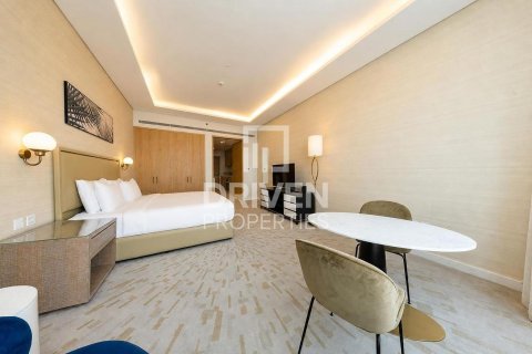 Studio Apartment in The Palm Tower, UAE No. 200690 3