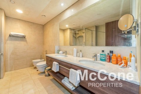 Apartment de 3 dormitorios en Dubai Media City, UAE No. 74495 12