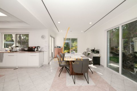 5 bedrooms Villa in Green Community West, UAE No. 164155 7