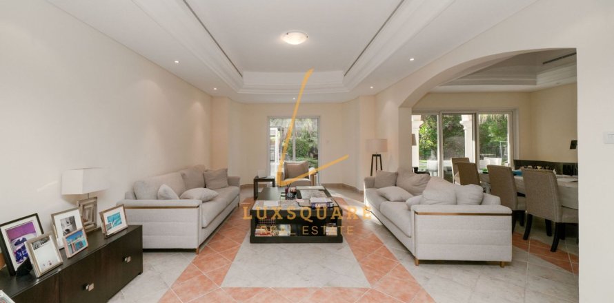 5 bedrooms Villa in Green Community West, UAE No. 164155