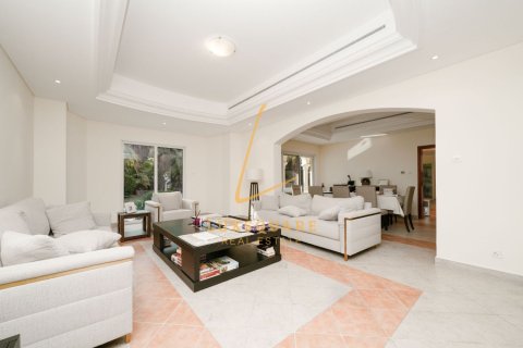 5 bedrooms Villa in Green Community West, UAE No. 164155 3
