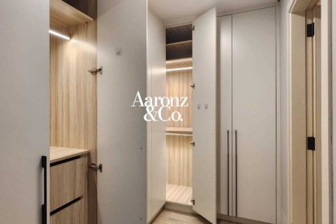 Квартира с 3 спальнями в Jumeirah Village Triangle, ОАЭ №164149 10