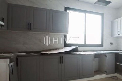 5 bedrooms Villa in Dubai, UAE No. 55871 8