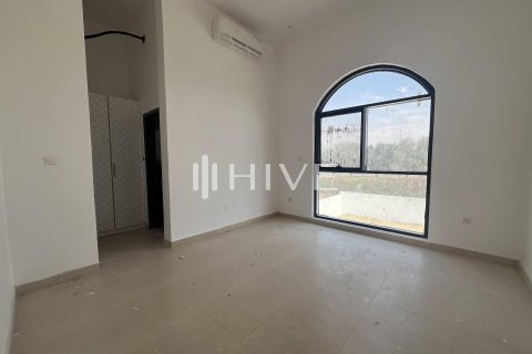 5 bedrooms Villa in Dubai, UAE No. 55871 10