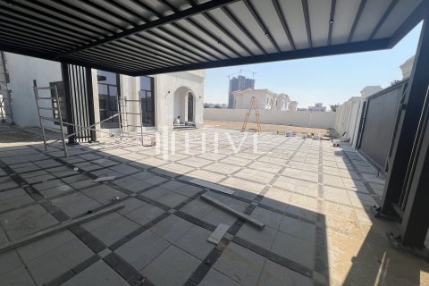 5 bedrooms Villa in Dubai, UAE No. 55871 5