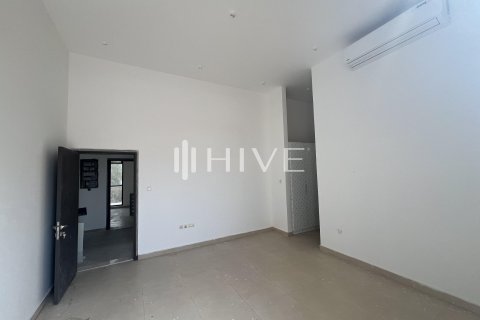 5 bedrooms Villa in Dubai, UAE No. 55871 7