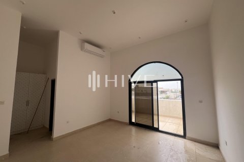 5 bedrooms Villa in Dubai, UAE No. 55871 8