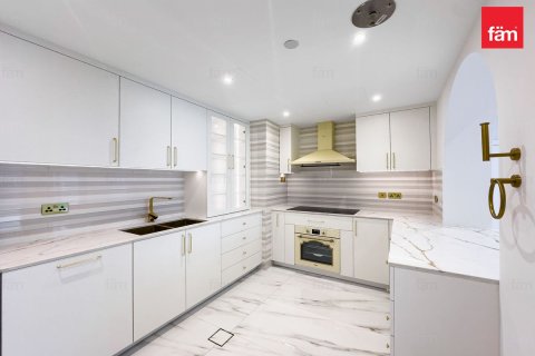 2 bedrooms Apartment in Business Bay, UAE No. 152058 8