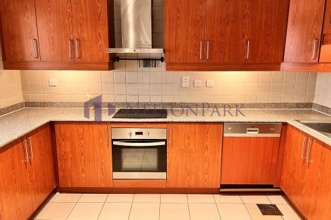 2 bedrooms Apartment in Doha, Qatar No. 57835 6