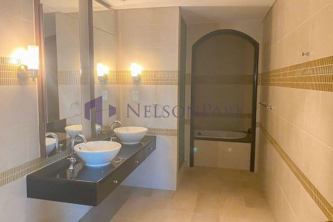 2 bedrooms Apartment in Doha, Qatar No. 57820 12