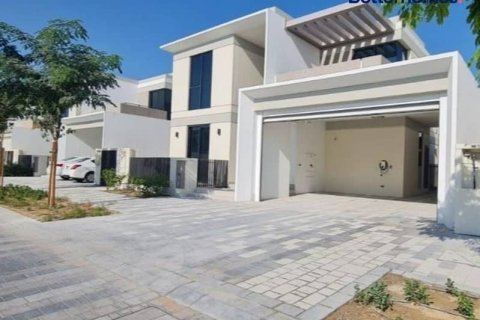 Villa de 4 dormitorios  No. 114271 2