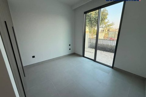 Villa de 4 dormitorios  No. 114271 10
