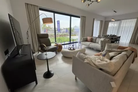 Villa de 3 dormitorios en Al Hamra Village, UAE No. 80140 4