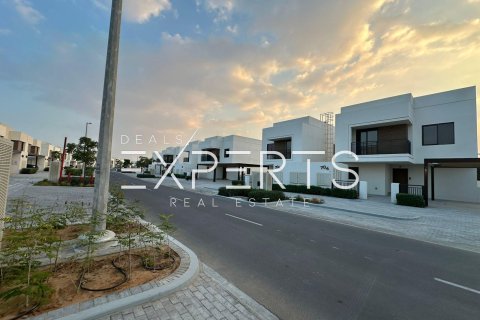 3 bedrooms Townhouse on the Yas Island, UAE No. 80135 2