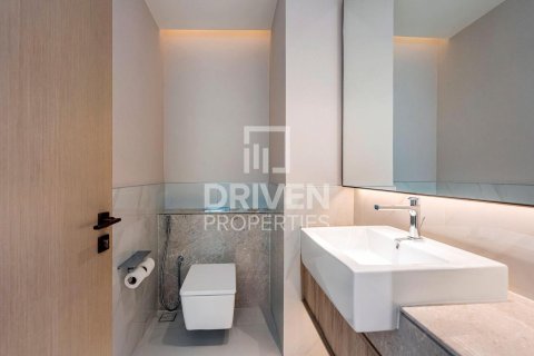 Квартира с 1 спальней в Address Harbour Point, ОАЭ №192410 8