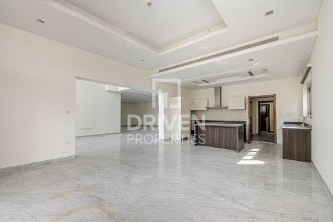5 bedrooms Villa in District One, UAE No. 192411 4