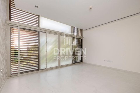 5 bedrooms Villa in District One, UAE No. 192411 8