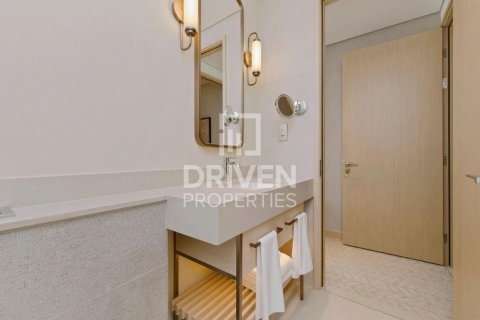 Квартира с 2 спальнями в Vida Residences Dubai Mall, ОАЭ №192409 13