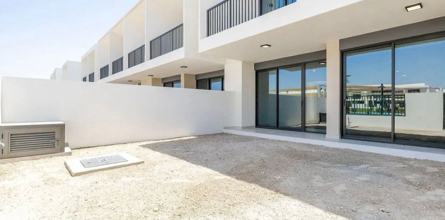 Townhouse de 3 chambres à Town Square, UAE No. 88826