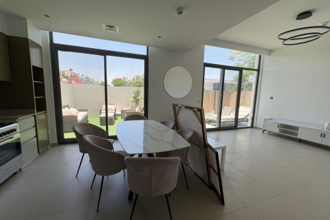 Townhouse de 4 dormitorios en Dubai, UAE No. 210460 5