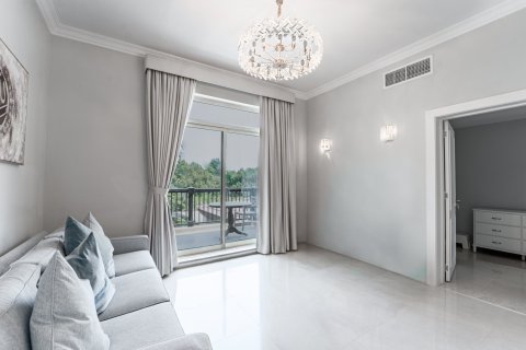 Villa de 4 dormitorios en Jumeirah Islands, UAE No. 210466 18