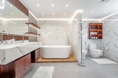 Villa de 4 dormitorios en Jumeirah Islands, UAE No. 210466 15