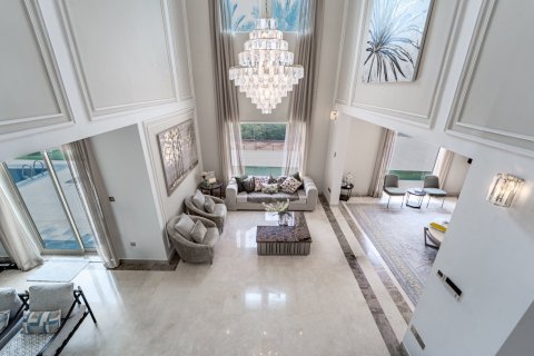 Villa de 4 dormitorios en Jumeirah Islands, UAE No. 210466 13