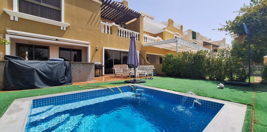 Townhouse de 3 dormitorios  No. 123935