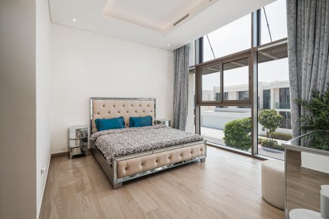 Villa de 4 dormitorios en District One, UAE No. 202316 17