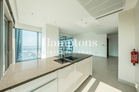 Apartment de 2 dormitorios en The Address Dubai Marina, UAE No. 149743 15
