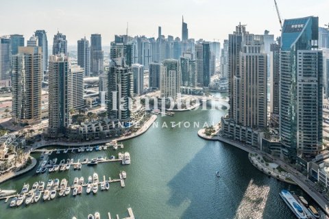 Apartment de 2 dormitorios en The Address Dubai Marina, UAE No. 149743 11