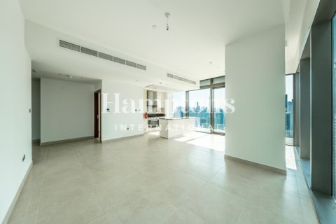 Apartment de 2 dormitorios en The Address Dubai Marina, UAE No. 149743 18