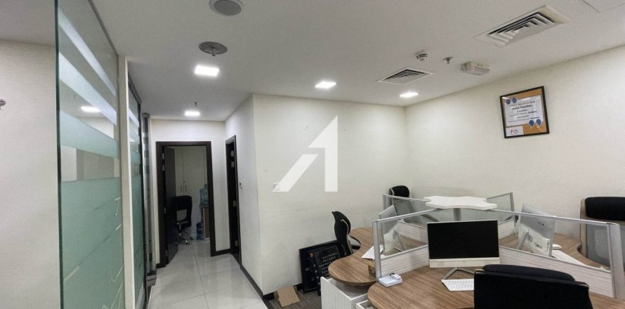 Office de 98m² en Sheikh Zayed Road, UAE No. 149851