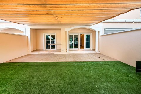 2 bedrooms Villa in Jumeirah Village Circle, UAE No. 199514