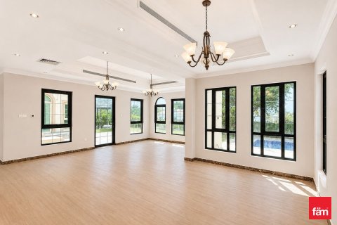 5 غرفة نوم  فيلا في Jumeirah Islands, الإمارات العربية المتحدة رقم 165468 3