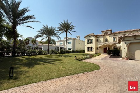 5 غرفة نوم  فيلا في Jumeirah Islands, الإمارات العربية المتحدة رقم 165468 5