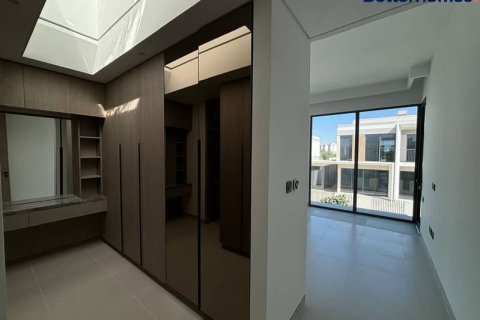 Villa de 4 dormitorios  No. 114875 7